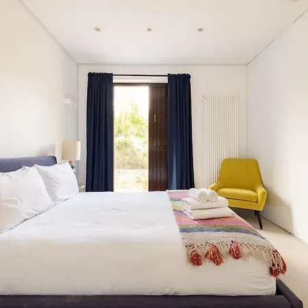 Holiday home Modern 3 Bedroom Townhouse By Wild Roses *