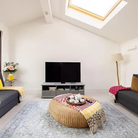 Holiday home Modern 3 Bedroom Townhouse By Wild Roses *