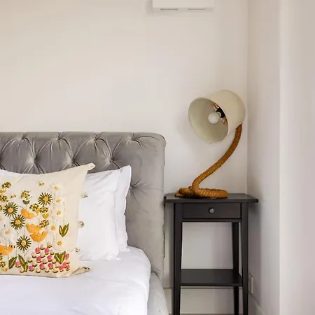 Holiday home Modern 3 Bedroom Townhouse By Wild Roses *
