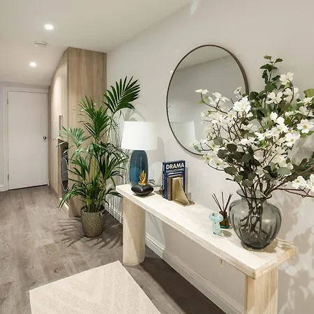 Bc1 Westkensington-baronscourt-luxuryonebed-10minpicadilly