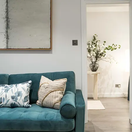 Apartment Bc1 Westkensington-baronscourt-luxuryonebed-10minpicadilly London