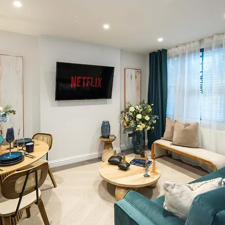 Apartment Bc1 Westkensington-baronscourt-luxuryonebed-10minpicadilly London
