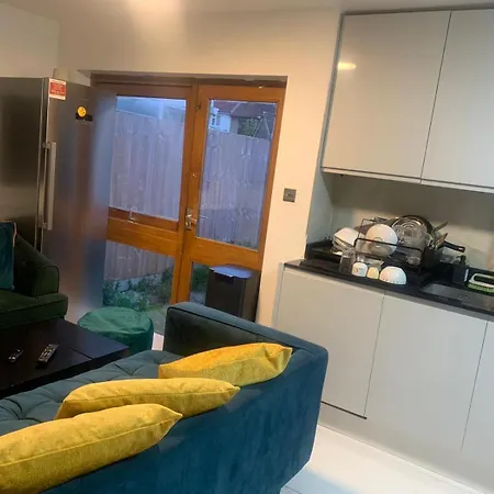 Mayfair Northolt (Greater London)