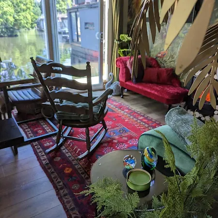 Bådhotel Tulana Taggs - Floating On Idyllic Island