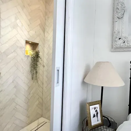 2-4 Bedroom 2 Roof Terraces Prime Notting Hill *