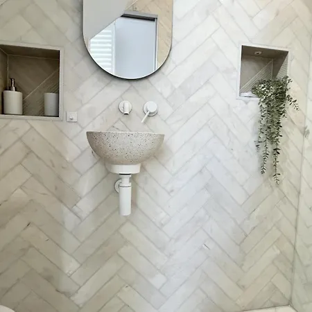 Apartment 2-4 Bedroom 2 Roof Terraces Prime Notting Hill *