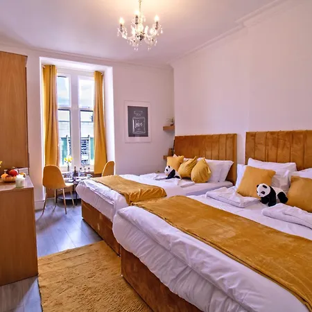 Spacious On Oxford Street 9gc * London