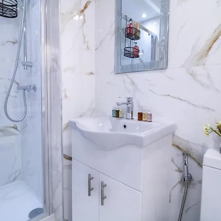 Oxford Street Chic Retreat - Unparalleled Elegance And Urban Comfort! Gc1 Apartment London