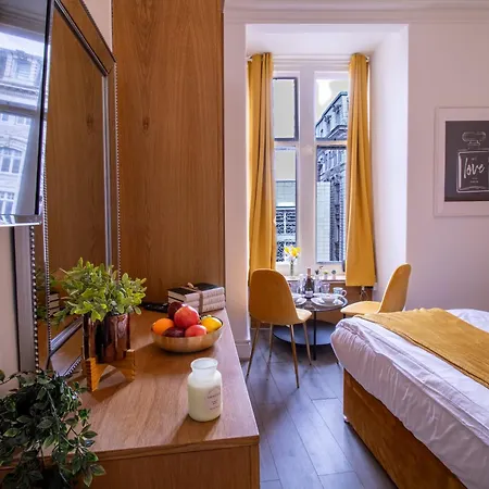 Spacious On Oxford Street 9gc Apartment London