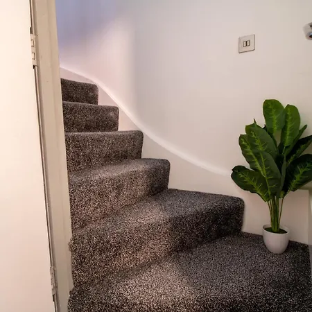 Luxurious 1-bedroom Penthouse On Oxford Street 11g Apartment *