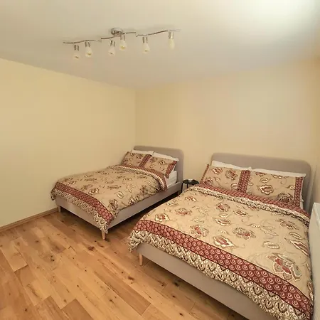 London Luxury 2 Bedroom Flat Sleeps 8 Free Parking Apartment East Barnet