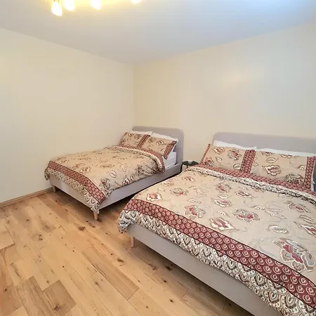 London Luxury 2 Bedroom Flat Sleeps 8 Free Parking Apartment