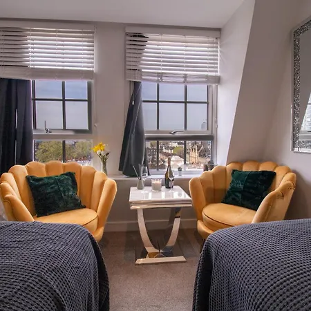 Luxurious 1-bedroom Penthouse In Marble Arch 71 Apartment *