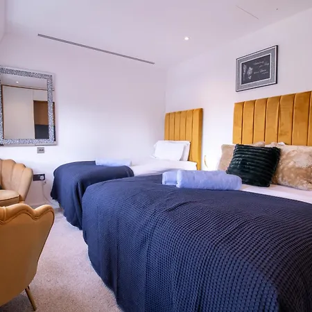 Luxurious 1-bedroom Penthouse In Marble Arch 71