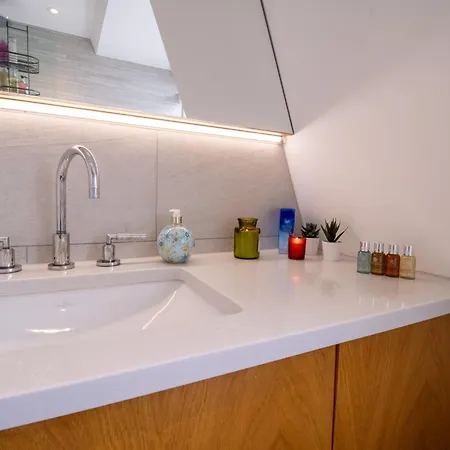 Apartment Luxurious 1-bedroom Penthouse In Marble Arch 71 *