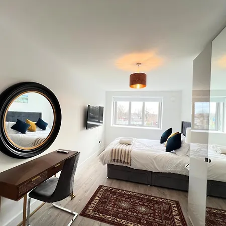 C1, Luxury 2 Bedroom Flat In Wembley * London