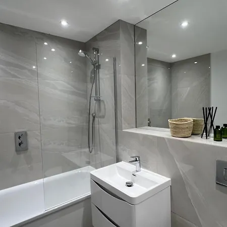 Apartment C1, Luxury 2 Bedroom Flat In Wembley London