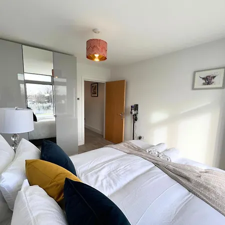 Apartment C1, Luxury 2 Bedroom Flat In Wembley