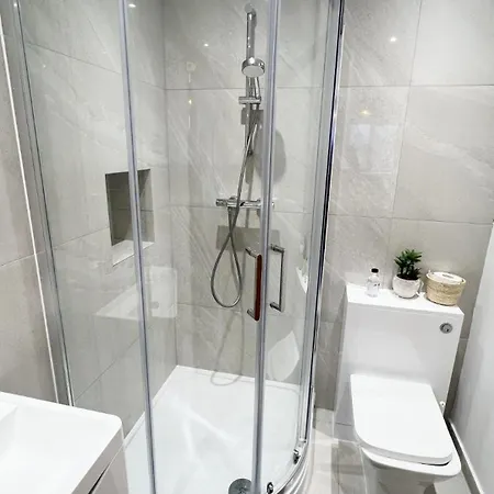 Apartment C1, Luxury 2 Bedroom Flat In Wembley