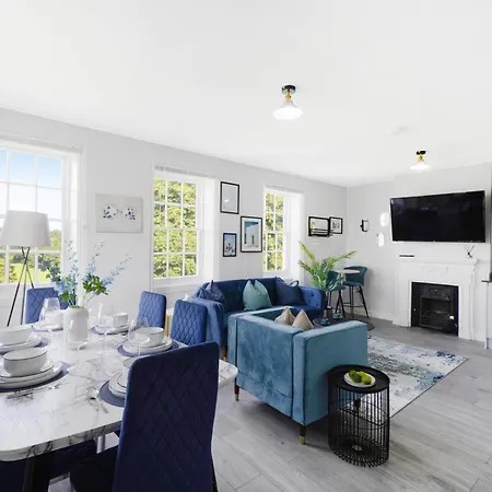 Livestay - Chiswick With Free Parking *