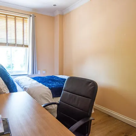 Evergreen Apartments, Flat 3, Apartment *