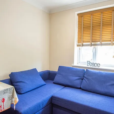 Evergreen Apartments, Flat 3, Apartment London