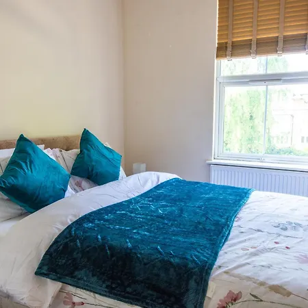 Apartment Evergreen Apartments, Flat 3, *