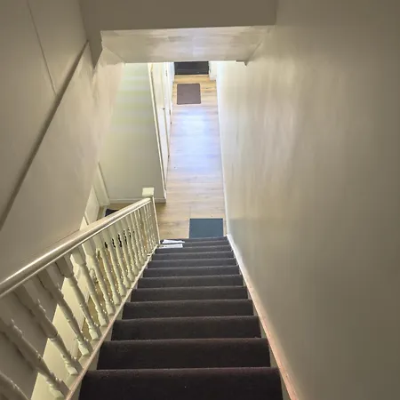 Evergreen Apartments, Flat 3, Apartment