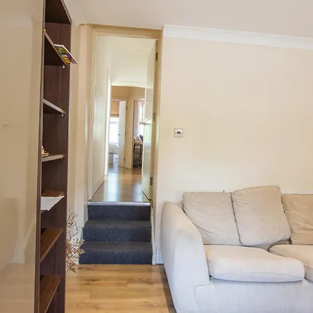 Apartment Evergreen Apartments, Flat 3, London