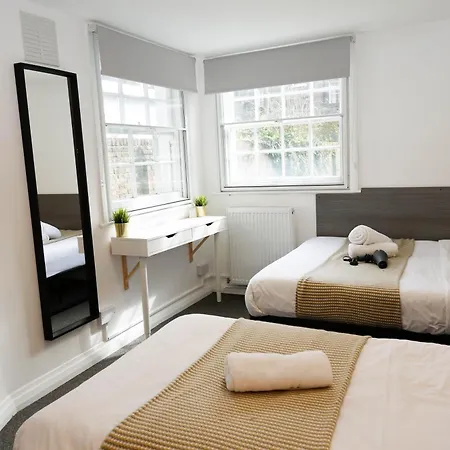 Stylish 1-minute Walk To Camden Town Metro, Shops, Cafes, Bars & Restaurants With Shared Bathrooms *