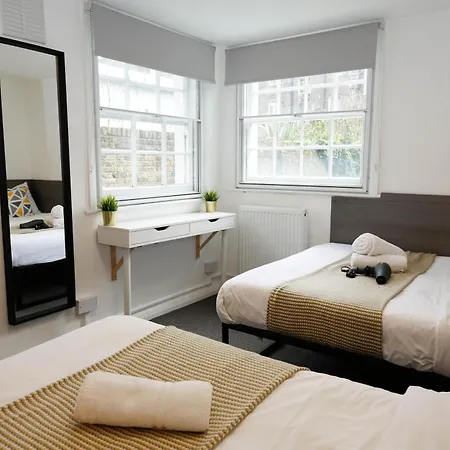 Stylish 1-minute Walk To Camden Town Metro, Shops, Cafes, Bars & Restaurants With Shared Bathrooms * Londra