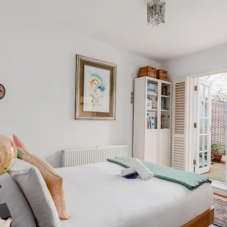 Apartment Lovely 1 Bed With Large Terrace
