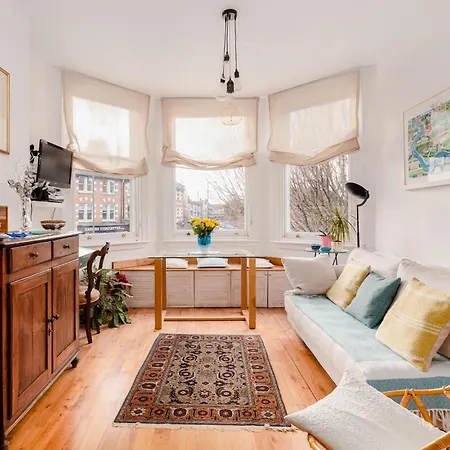 Lovely 1 Bed With Large Terrace London