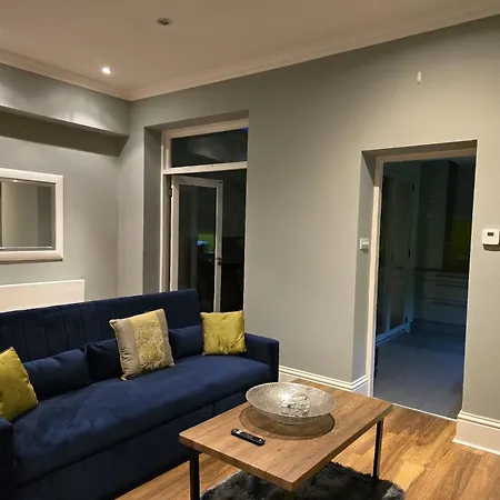 My City Spaces Chelsea Apartment *
