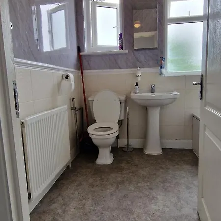 Rowan Crescent's Luxury Stay-in 2 * Streatham Vale