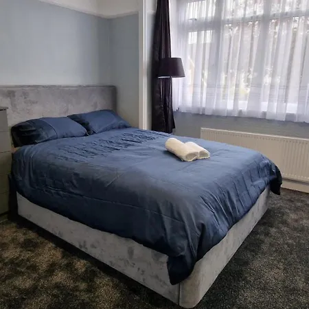 Homestay Rowan Crescent's Luxury Stay-in 2 Streatham Vale