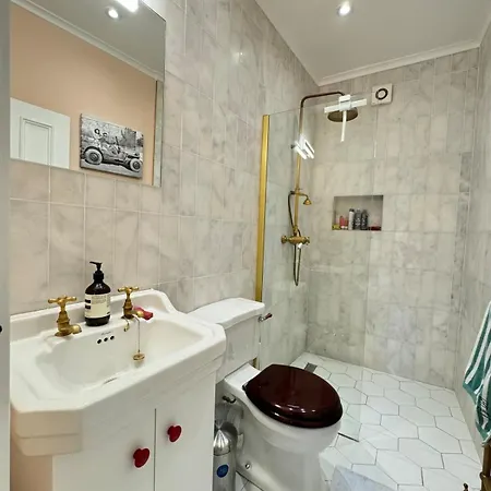 Apartment Homely Flat Wterrace 3 Mins To Battersea Park *