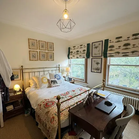 Homely Flat Wterrace 3 Mins To Battersea Park Apartment *