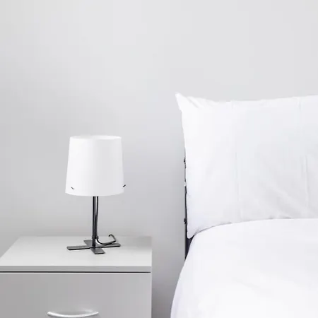 Newly Renovated 3bd Islington! *