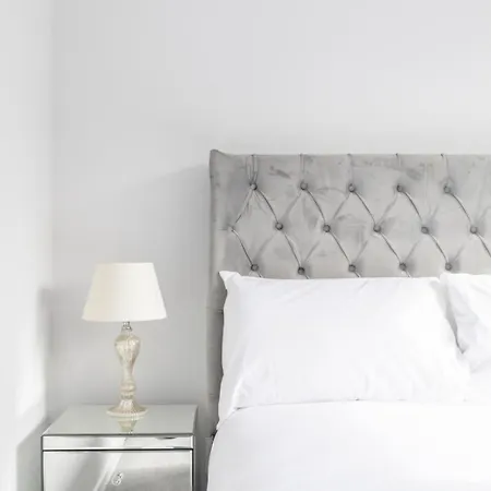 Holiday home Newly Renovated 3bd Islington!
