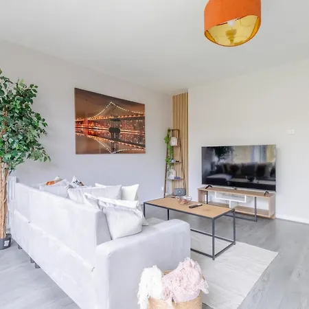 Holiday home Newly Renovated 3bd Islington! London
