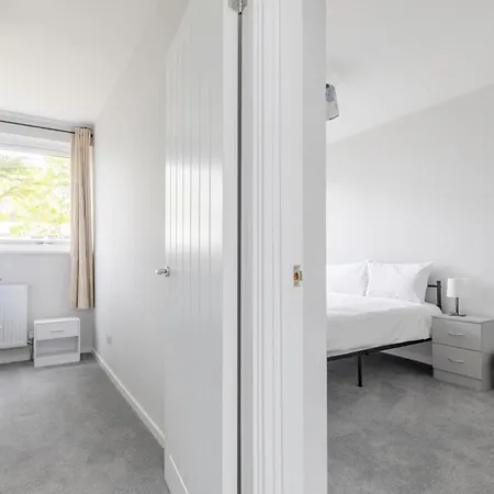 Newly Renovated 3bd Islington! Holiday home London