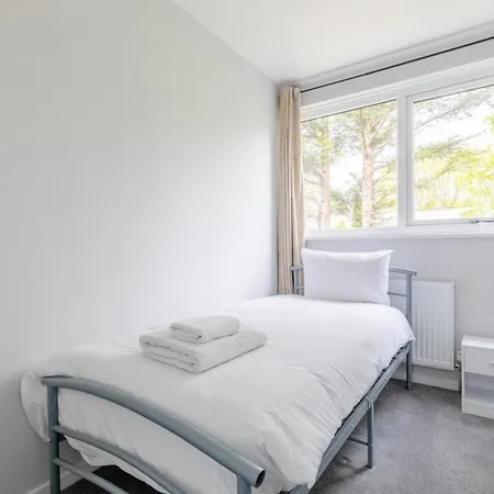 Newly Renovated 3bd Islington! Holiday home