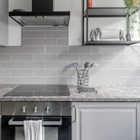 Newly Renovated 3bd Islington! * London