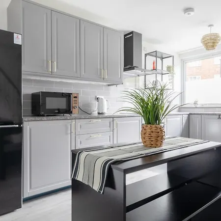 Newly Renovated 3bd Islington! London