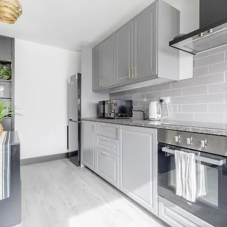 Newly Renovated 3bd Islington! London