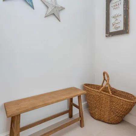 3-bedroom In Richmond - Ideal Family Living Apartment *