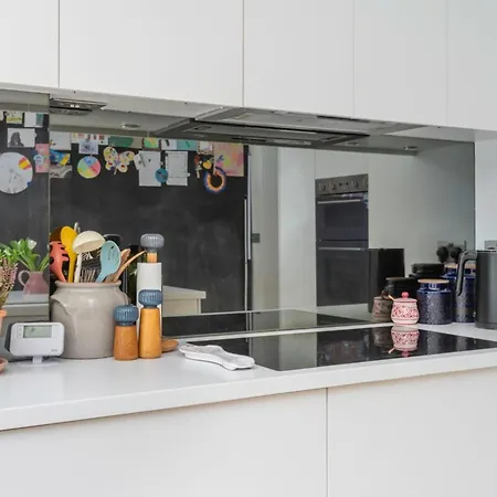 Apartment 3-bedroom In Richmond - Ideal Family Living Kew