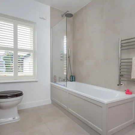 3-bedroom In Richmond - Ideal Family Living Apartment Kew