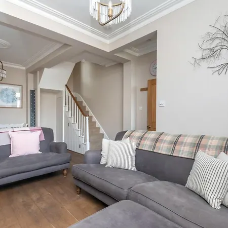 3-bedroom In Richmond - Ideal Family Living Apartment Kew